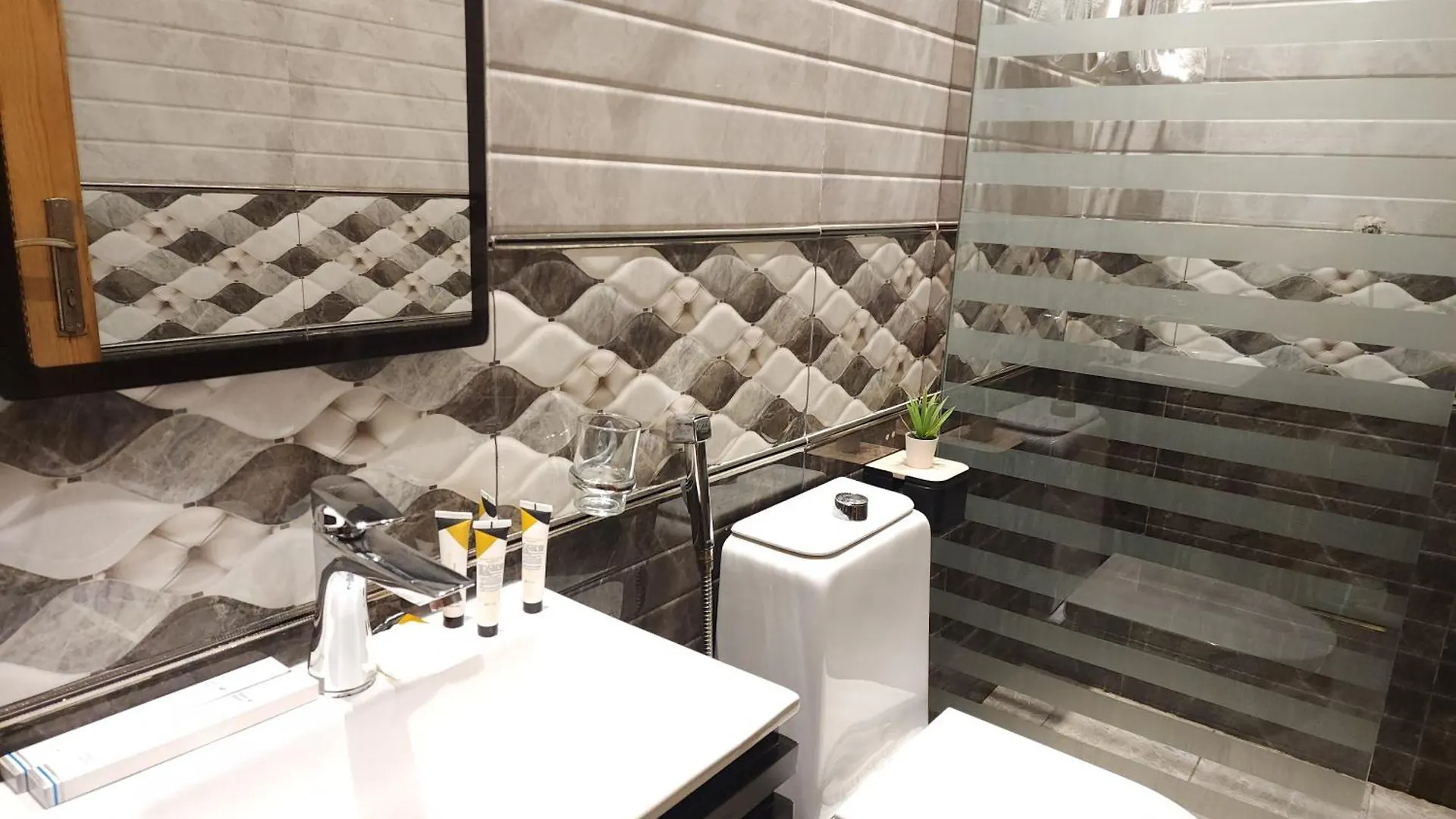 Shaty Alhayat Hotel Suites 제다